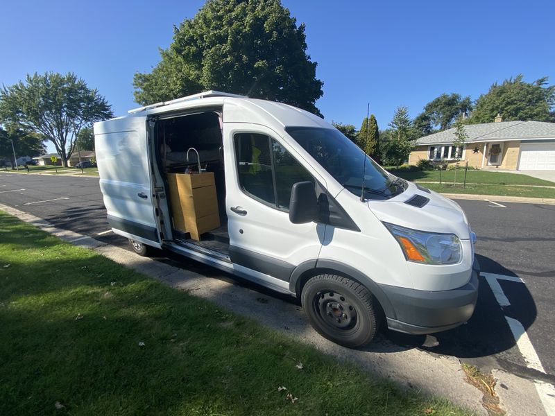 Picture 1/24 of a 2016 Transit 250 for sale in Milwaukee, Wisconsin