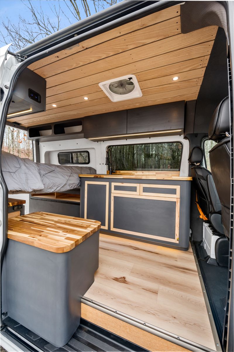 Picture 5/16 of a 2019 Mercedes Sprinter 144" wheelbase for sale in Denver, Colorado