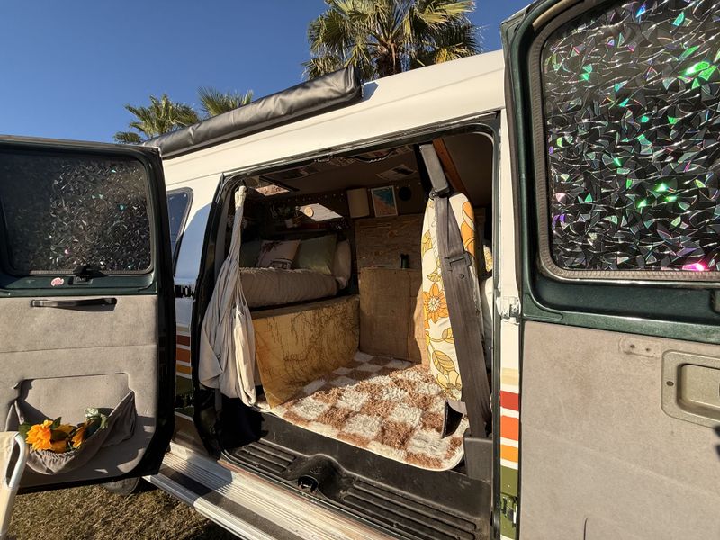 Picture 4/20 of a 🚐✨ 2003 Surf Life Camper Van – Cozy, Functional! for sale in Saint Petersburg, Florida