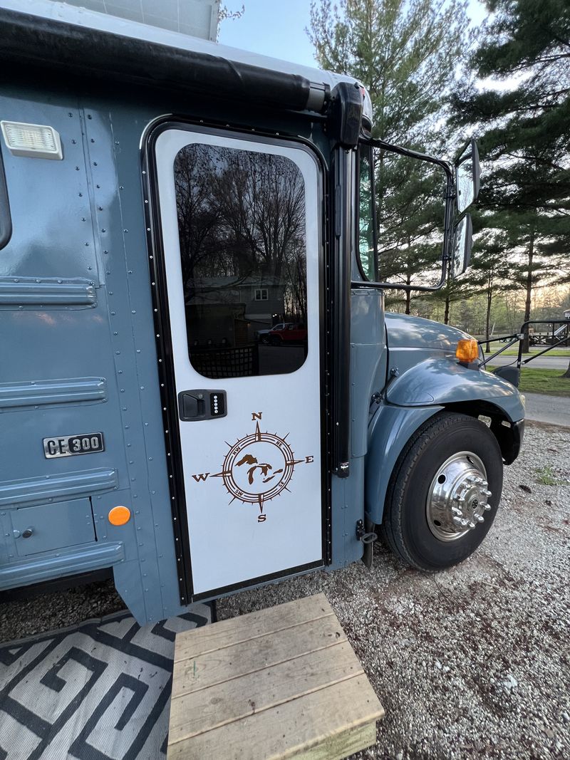 Picture 5/35 of a 2005 International CE300 Custom Skoolie for sale in Benton Harbor, Michigan