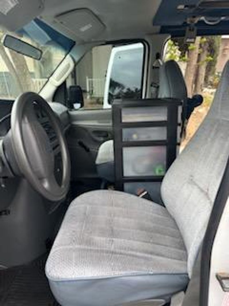 Picture 3/18 of a 2003 Ford e250 Sportsmobile Van for sale in Deerfield, Massachusetts