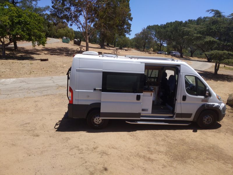 Picture 4/18 of a RAM Promaster 2500 off-grid with Starlink Internet for sale in Culver City, California