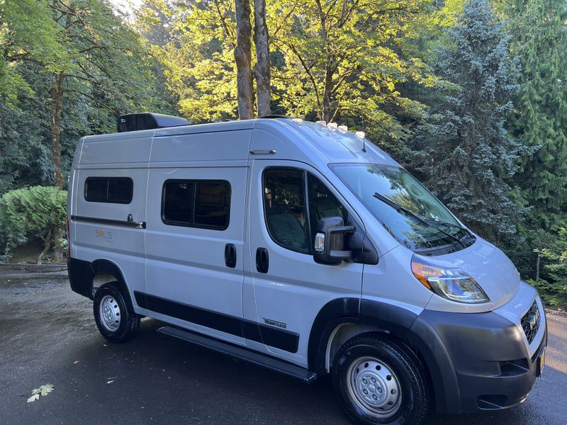 Picture 3/21 of a 2022 Winnebago Solis Pocket  for sale in Portland, Oregon