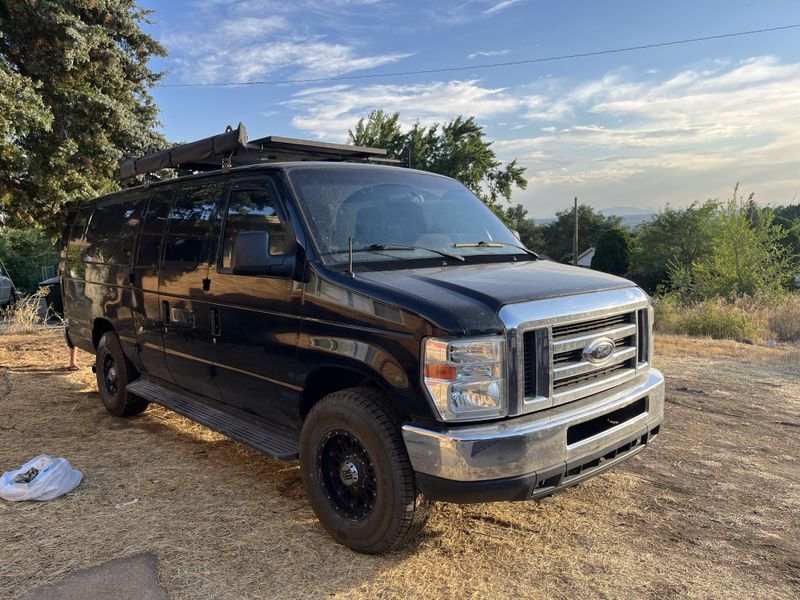 Picture 3/26 of a 2012 ford XLT e350 excellent condition for sale in Clearfield, Utah