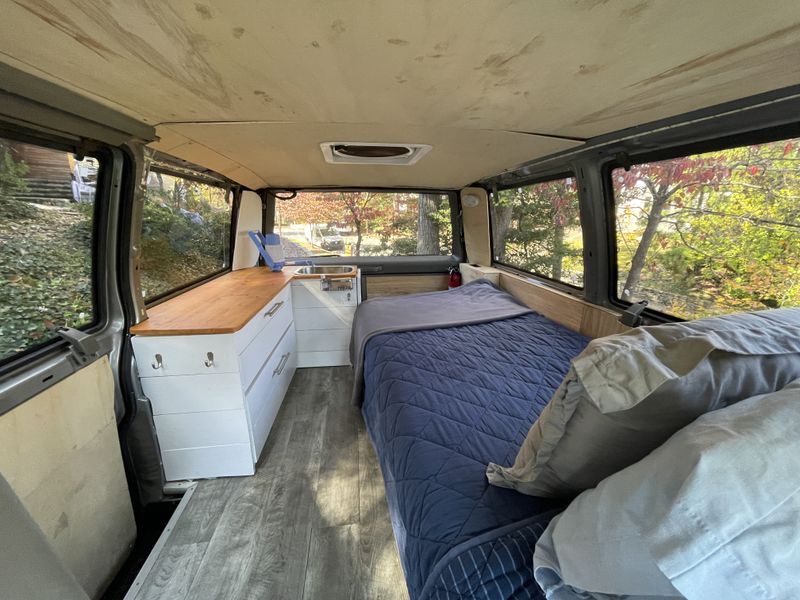 Picture 3/21 of a 2005 GMC Safari AWD Camper Conversion for sale in Atlanta, Georgia