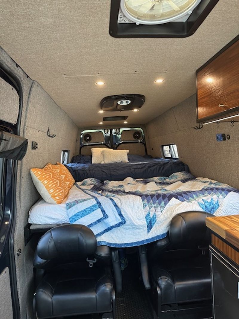 Picture 4/18 of a 2015 Mercedes-Benz Sprinter 250 for sale in Norris, Tennessee