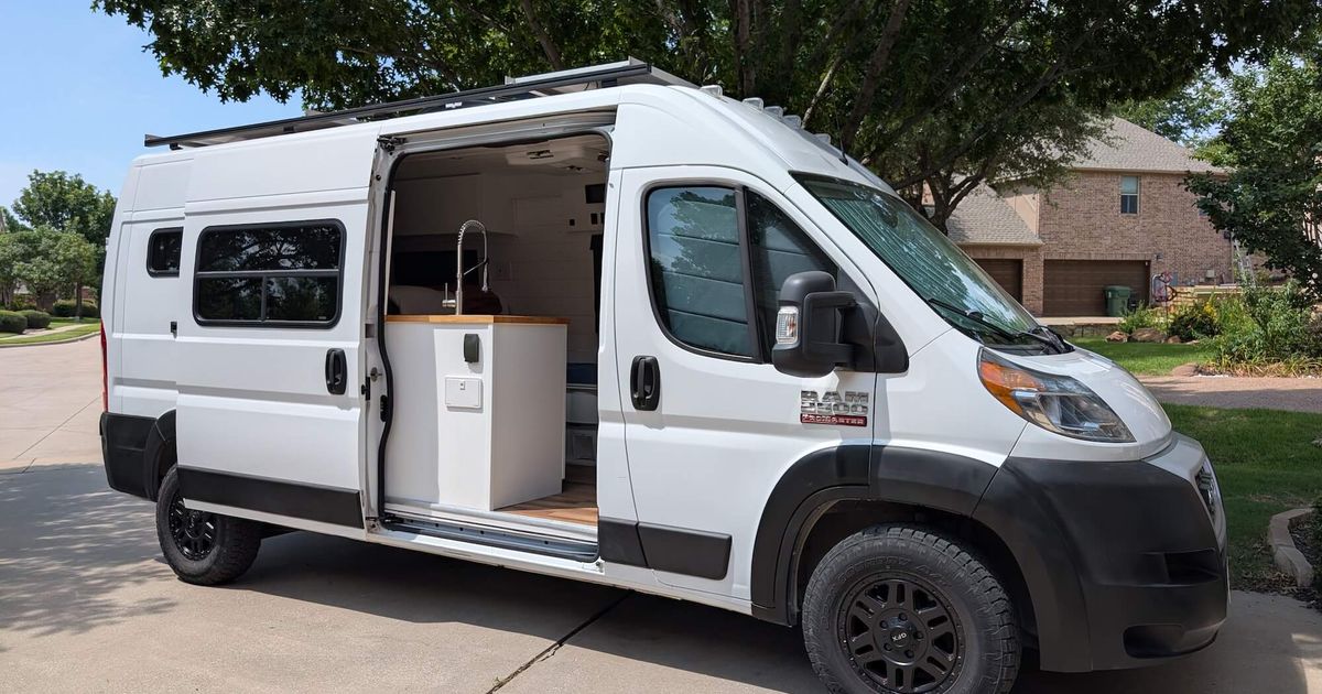 Camper Van For Sale: 2019 Ram ProMaster Off-Grid Camper