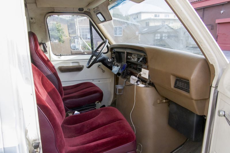 Picture 4/15 of a 1988 Ford E350 Box Truck THOW for sale in Los Angeles, California