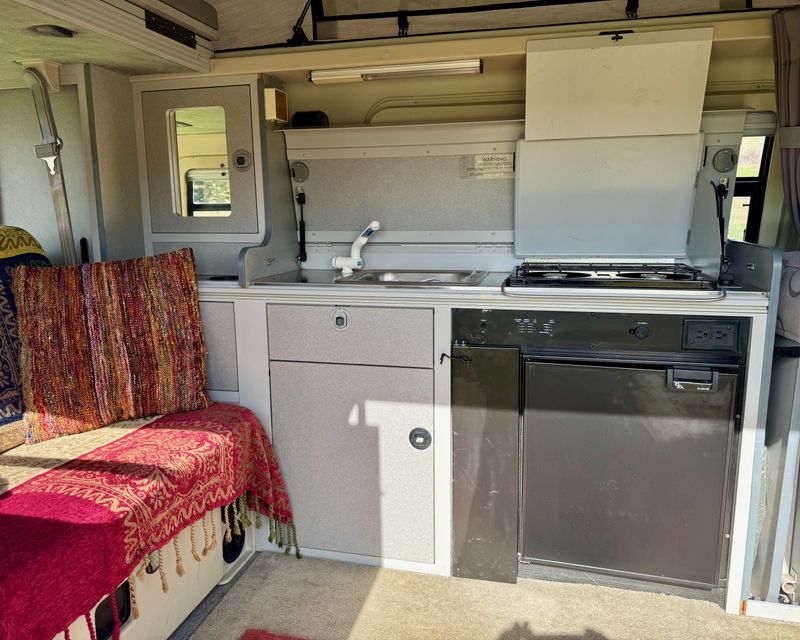 Picture 5/14 of a 2001 Volkswagon Winnebago Full Camper for sale in Bozeman, Montana