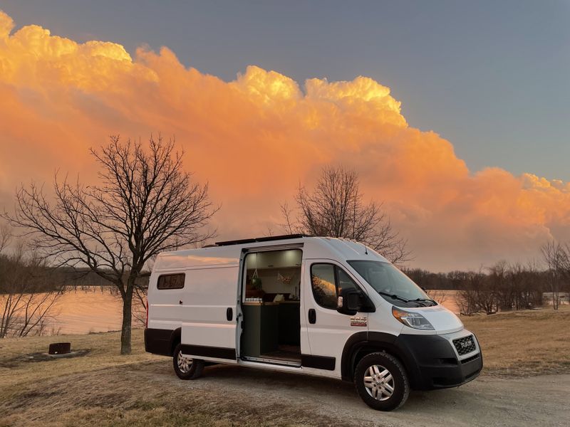 Picture 1/9 of a 2019 Ram Promaster 3500 159WB Fully Offgrid for sale in Kansas City, Kansas