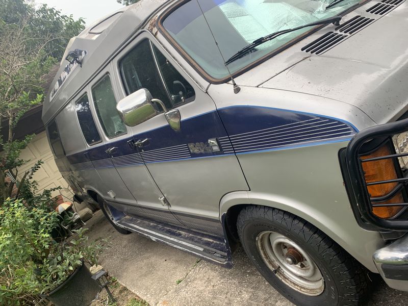 Picture 4/25 of a Dodge b250 Roadtrek popular for sale in Houston, Texas