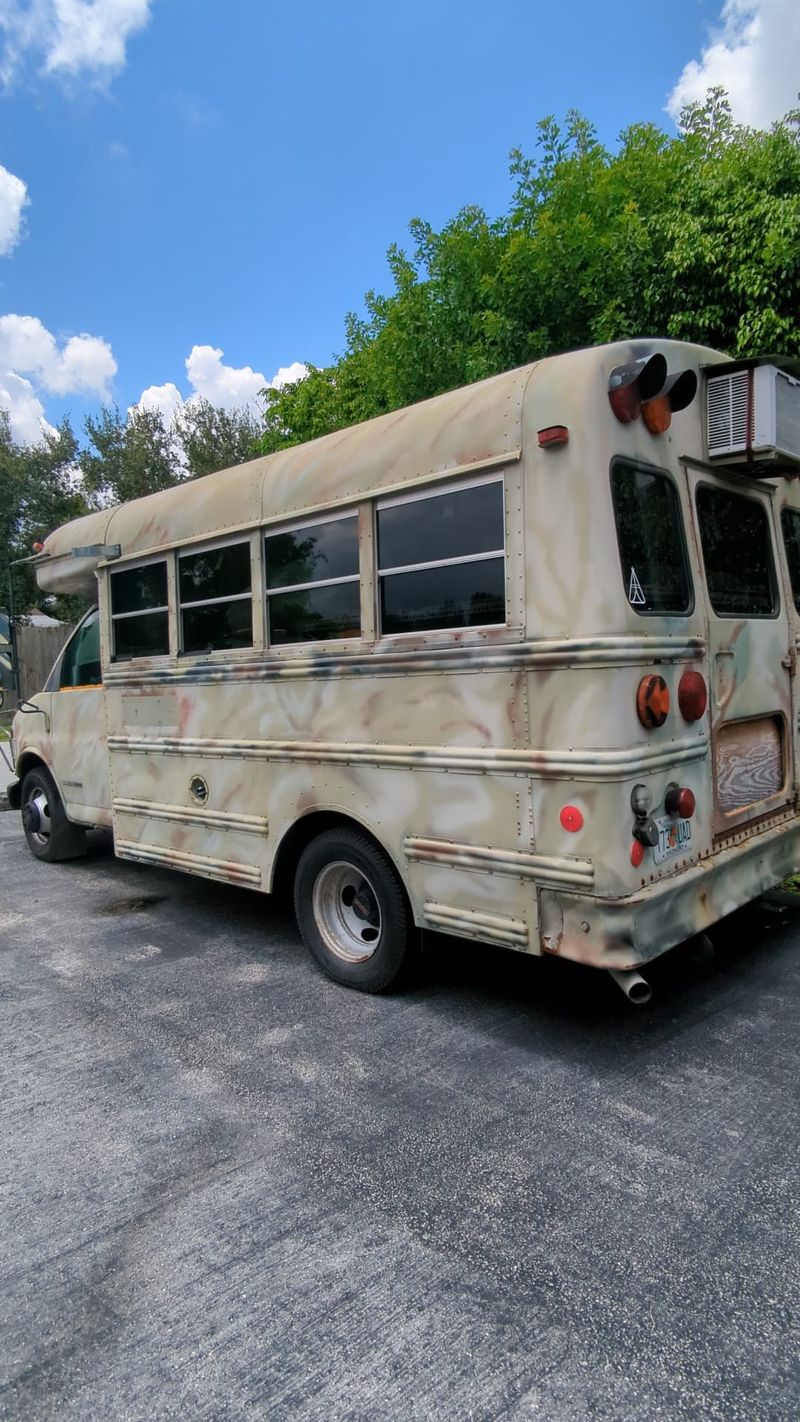 Picture 2/5 of a 2001 Partially converted Thomas School Bus for sale for sale in Fort Lauderdale, Florida