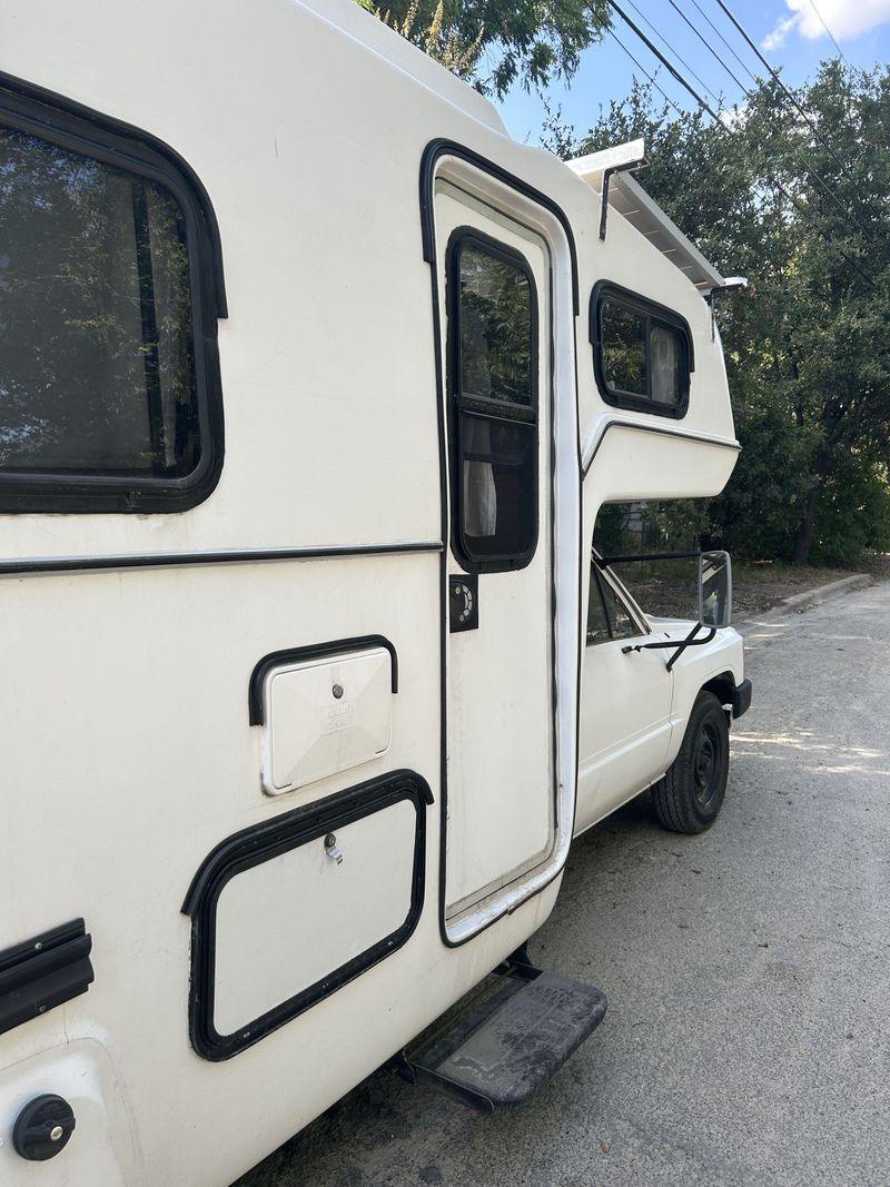 Picture 1/13 of a Travel Ready 1986 Toyota Sunrader  for sale in Austin, Texas