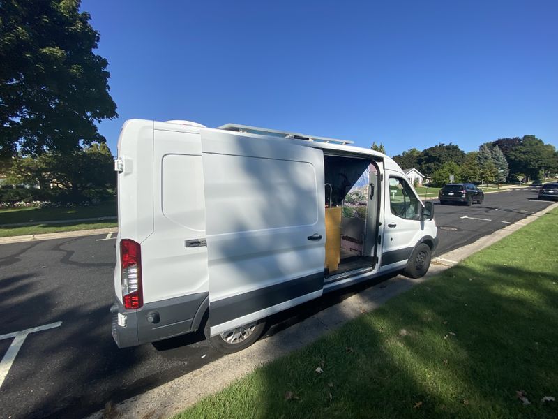 Picture 2/24 of a 2016 Transit 250 for sale in Milwaukee, Wisconsin