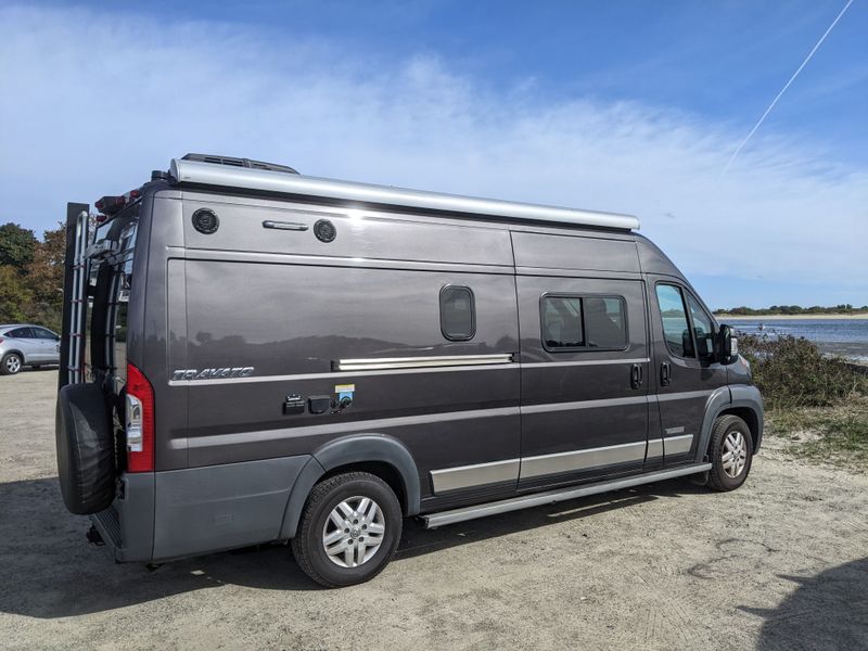 Picture 3/15 of a 2019 Winnebago Travato 59G Lithium upgrade for sale in Washington, District of Columbia