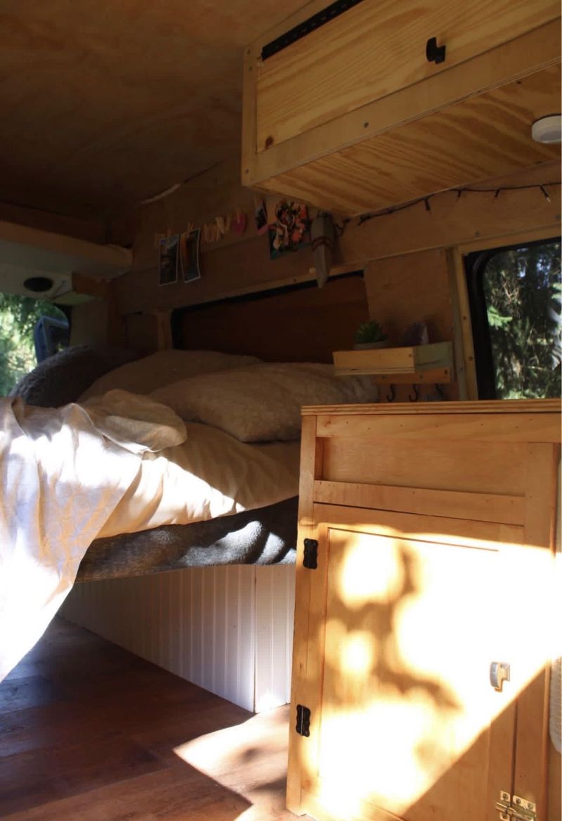 Picture 2/10 of a 2005 Ford Econoline for sale in Washington, District of Columbia