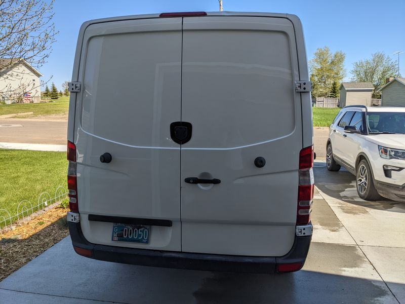 Picture 5/29 of a 2007 Dodge Sprinter Camper Van for sale in Dickinson, North Dakota