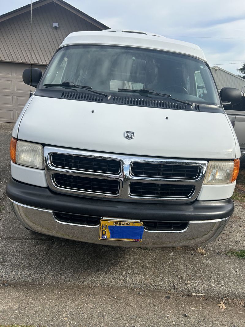 Picture 2/14 of a 2003 Roadtrek 190 Popular (03D190P) for sale in Lebanon, Oregon