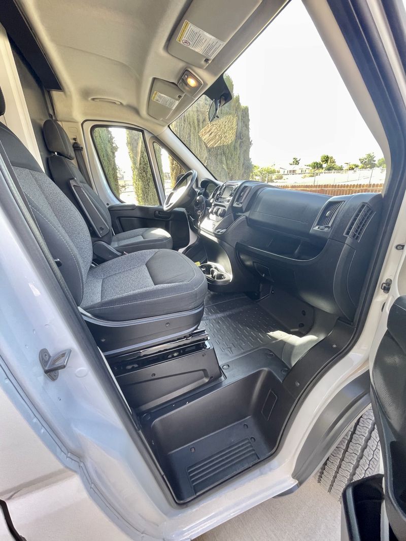 Picture 4/18 of a 2015 Promaster 2500 159” for sale in Apple Valley, California