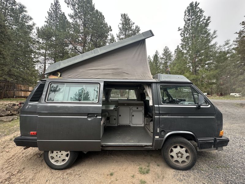 Picture 2/9 of a 1988 Volkswagen Vanagon (Westfalia) for sale in Bend, Oregon