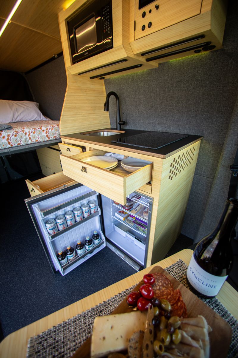 Picture 4/22 of a 2023 Mercedes Sprinter 144 AWD 4x4 BRAND NEW for sale in The Dalles, Oregon