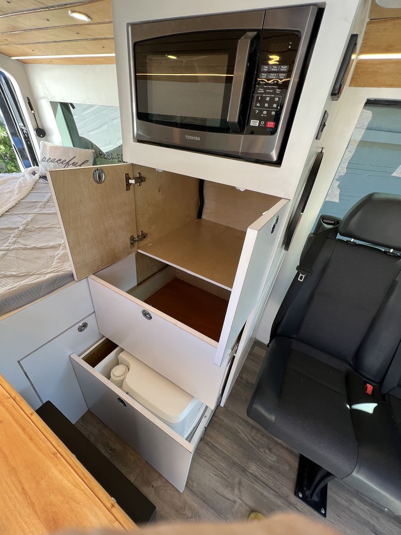 Picture 4/13 of a 2014 Mercedes Sprinter - Spirit CamperVans for sale in Las Vegas, Nevada