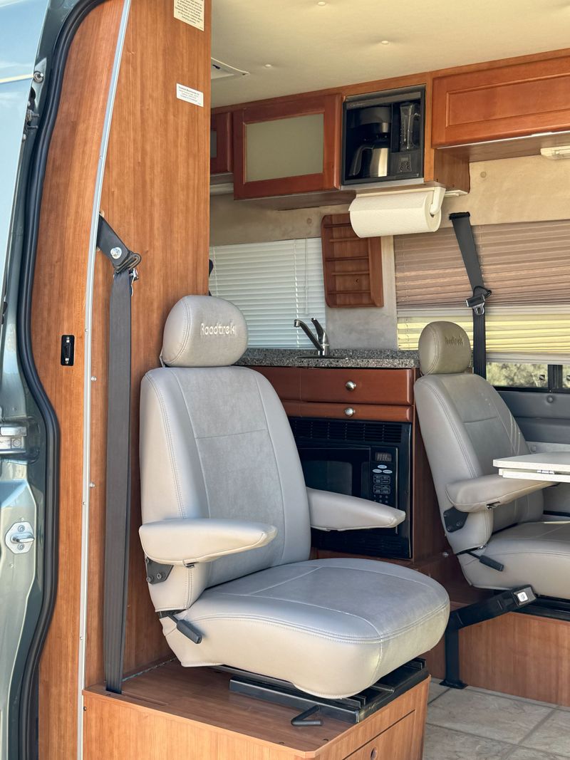Picture 3/39 of a Sprinter based 2011 Roadtrek RS Adventurous for sale in Reno, Nevada