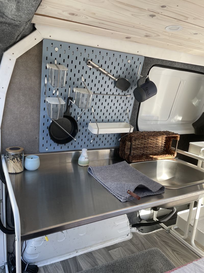Picture 3/32 of a 2018 Compact Camper Van for sale in Truckee, California