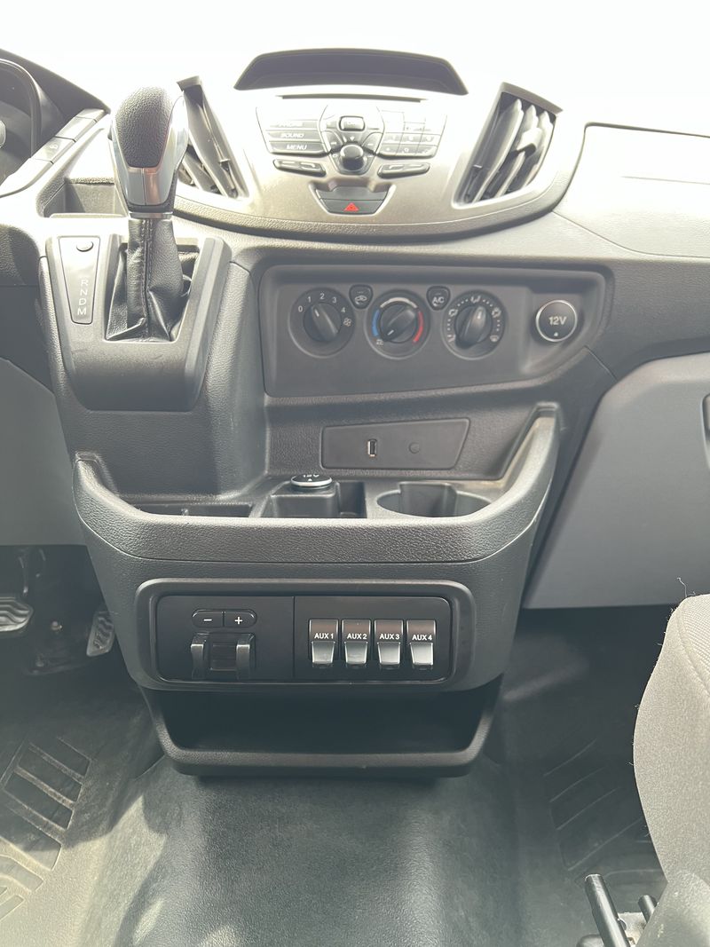 Picture 5/16 of a 2019 Ford Transit 350 for sale in Union, Missouri