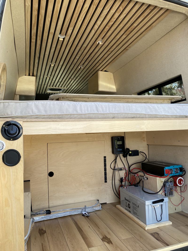 Picture 5/29 of a 2006 Dodge (Mercedes) Sprinter 2500 camper van for sale in Reno, Nevada