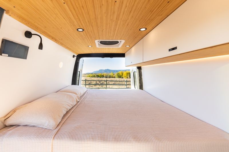 Picture 4/12 of a 2021 Sprinter Geotrek Albatross 2WD for sale in Boulder, Colorado