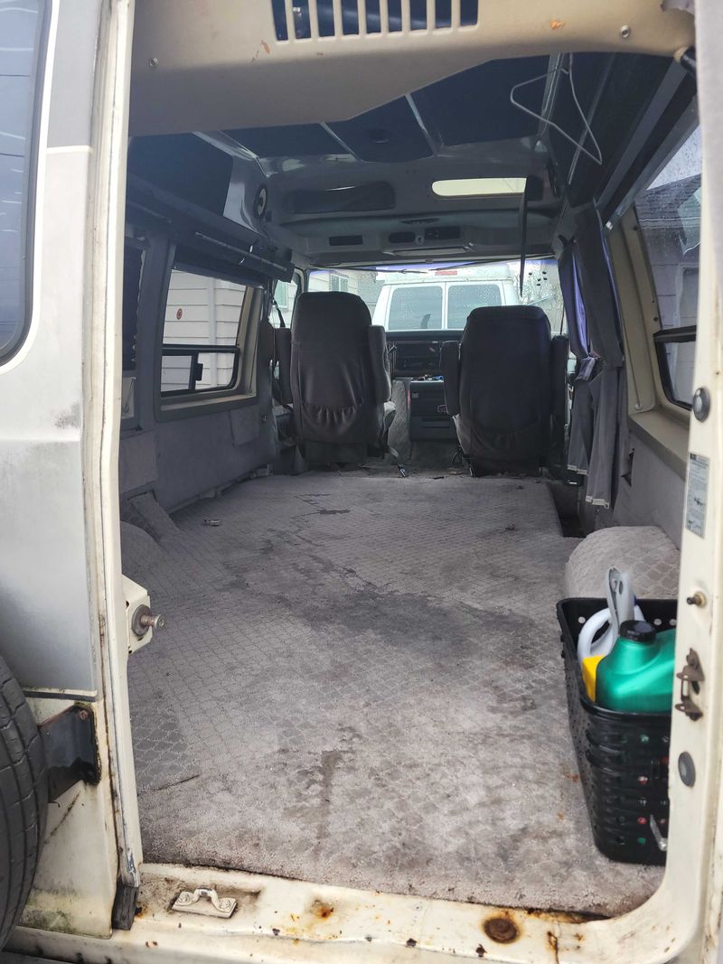 Picture 5/7 of a Ford Econoline 1987 High Top Van for sale in Eugene, Oregon