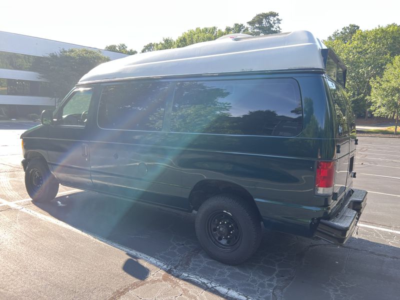 Picture 2/18 of a 1999 Ford E-350 Camper Van for sale in Atlanta, Georgia