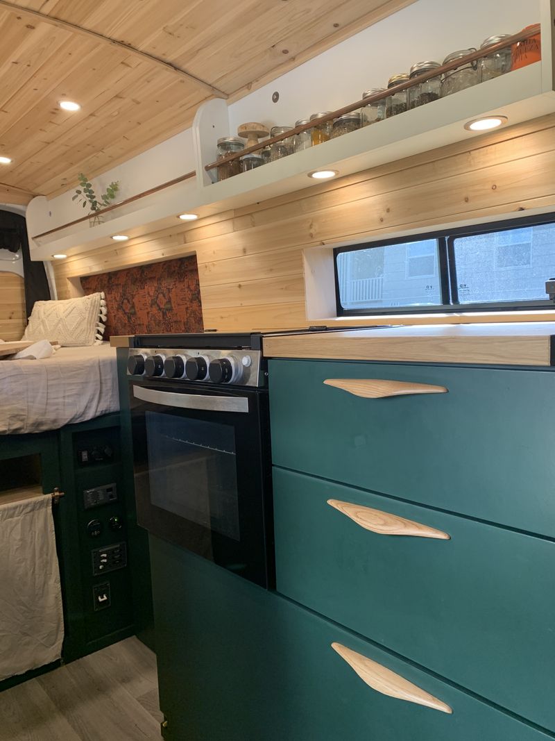 Picture 5/32 of a Luxury Off Grid 2020 Ford Transit 250 for sale in Sedona, Arizona