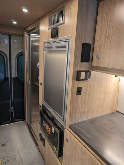 Picture 6/39 of a 2023 Build, Off Grid, 4 season Van, Demo sale. for sale in Hopkinsville, Kentucky
