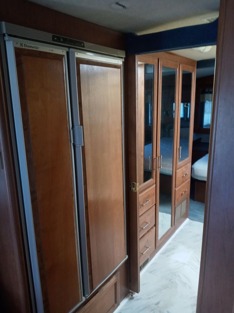 Picture 3/27 of a 1995 peace arrow motorhome for sale in Ridgecrest, California
