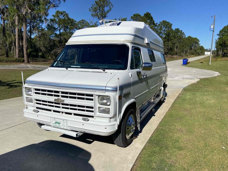Picture 5/14 of a 1992 Chevy Coach House Class B Campervan for sale in Sebring, Florida