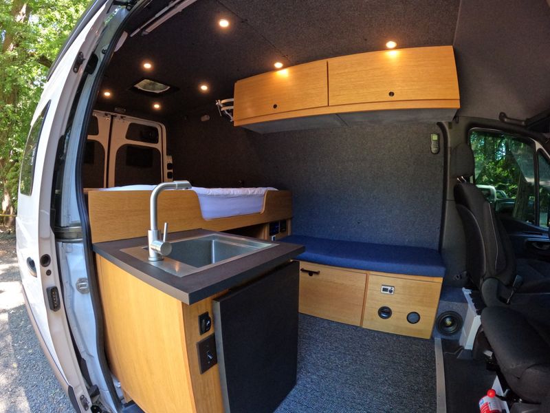 Picture 6/17 of a 2019 Mercedes Sprinter Van Full build out  for sale in Mcminnville, Oregon