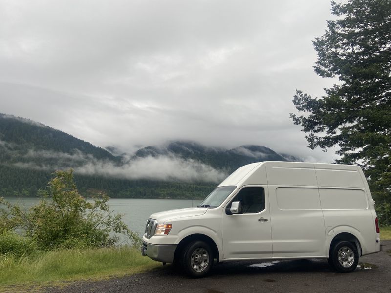 Picture 5/5 of a 2012 Nissan NV2500 High Roof V8 Campervan for sale in Sacramento, California