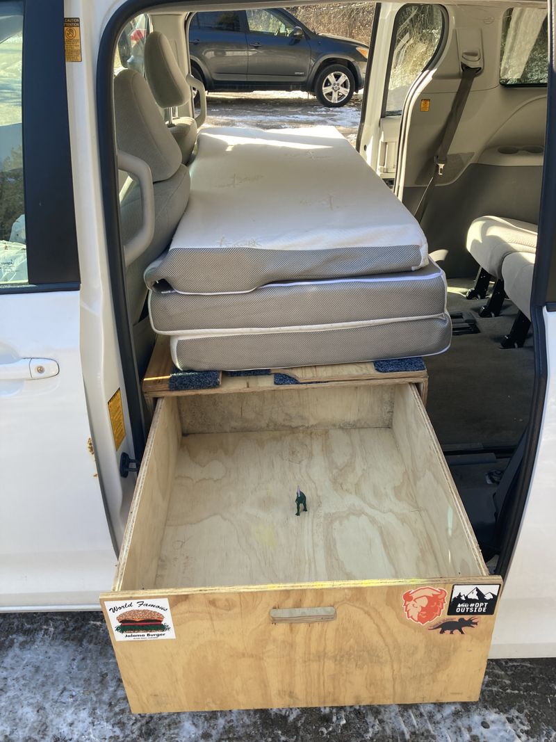 Picture 3/13 of a 2013 Sienna camper  for sale in Missoula, Montana