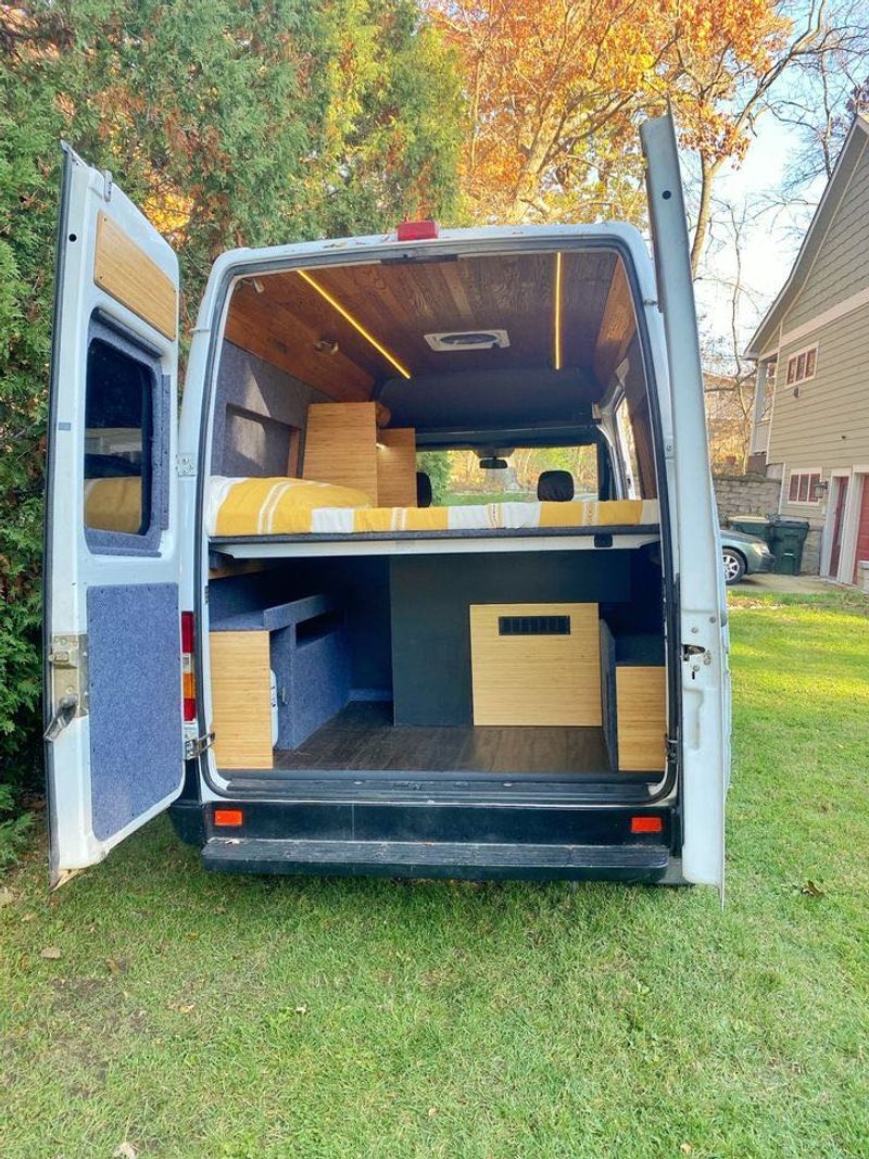 Picture 5/9 of a 2005 sprinter 118 short wb tall roof  for sale in Arlington Heights, Illinois
