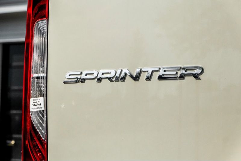 Picture 5/17 of a 2024 NEW Mercedes-Sprinter 144 High Roof AWD for sale in Fayetteville, Arkansas