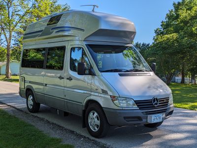 Photo of a Camper Van for sale: 2005 Sprinter Westfalia Airstream 