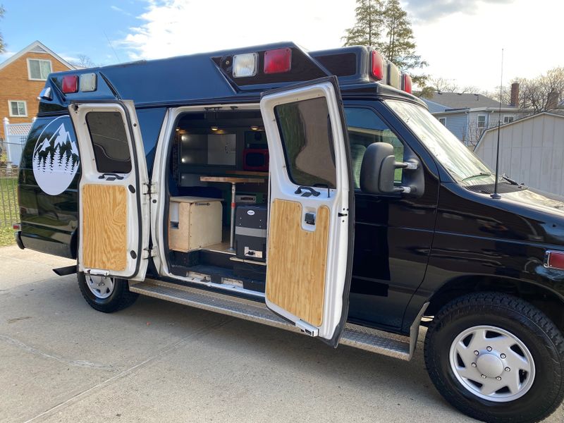 Picture 5/22 of a "Wally" - Perfect Little Camper - Ford e350 7.3 liter for sale in Cincinnati, Ohio