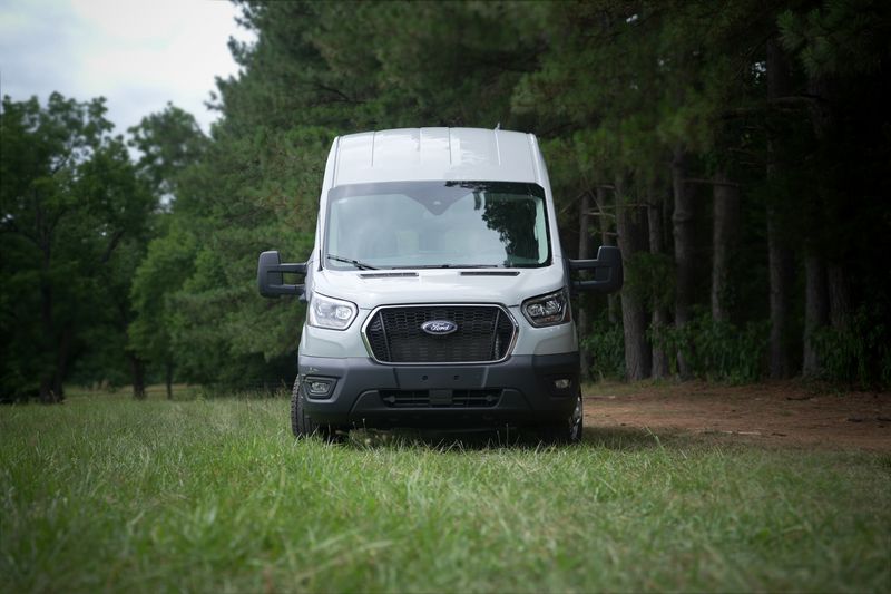 Picture 3/16 of a 2023 NEW Avalanche Gray AWD Ford Transit 250 High-Roof EXT for sale in Fayetteville, Arkansas