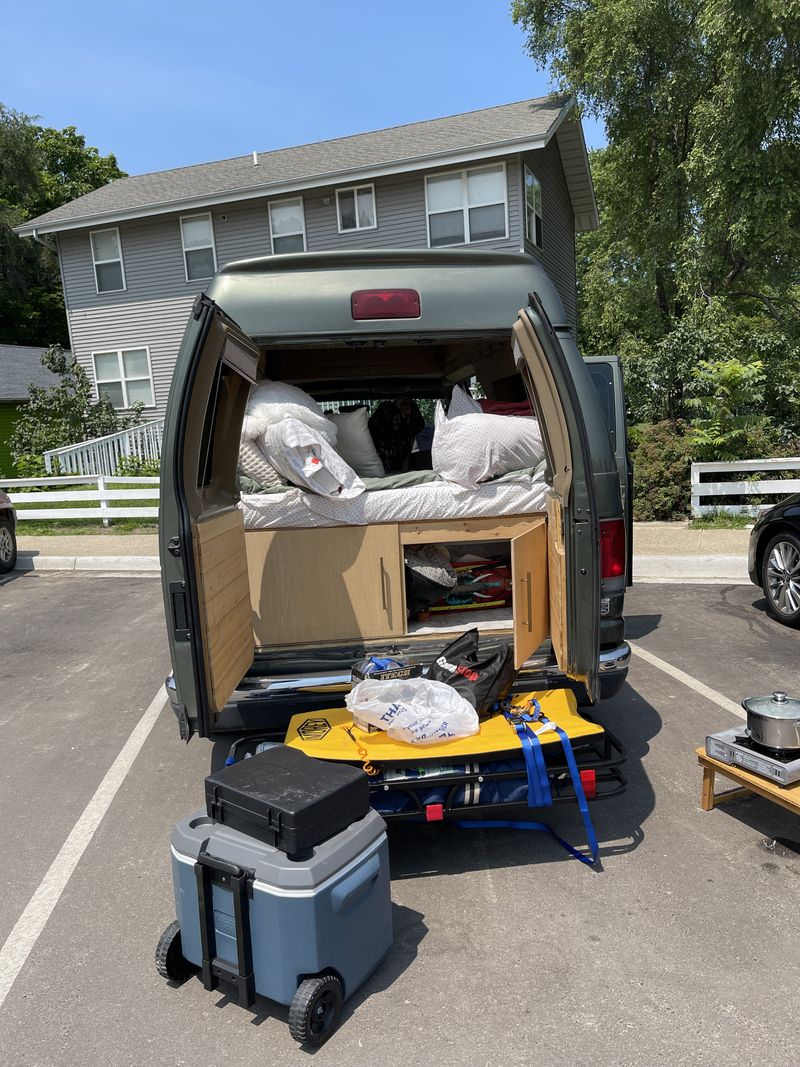 Picture 4/6 of a 2002 ford econoline converter camper van for sale in San Diego, California