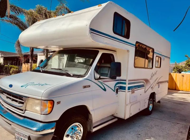 Picture 2/19 of a 1997 Winnebago Spirit 21ft for sale in Mountain View, California