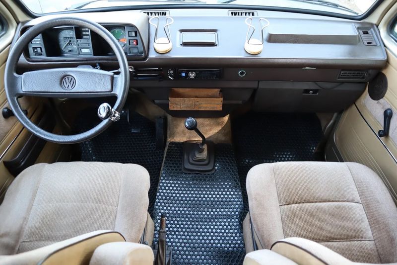 Picture 4/14 of a 1985 Volkswagen Vanagon Westfalia for sale in Denver, Colorado