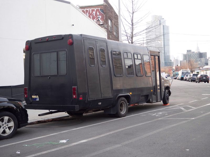 Picture 3/23 of a STUDIO APARTMENT on wheels! Form+function, low orig miles  for sale in Brooklyn, New York