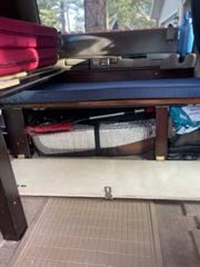 Picture 2/17 of a 2001 Chevy Astro for sale in Flagstaff, Arizona